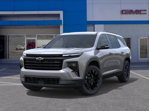 New 2026 Chevrolet Traverse LT w/ Enhanced Driving Package FWD image 6