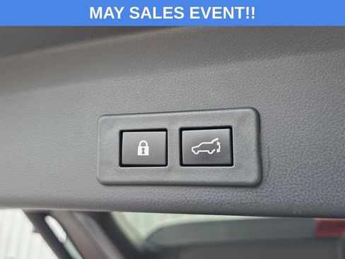 Used 2023 Subaru Ascent Touring AWD/4WD image 16