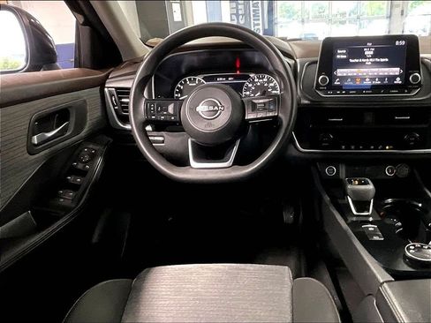 Certified 2023 Nissan Rogue SV AWD/4WD image 17