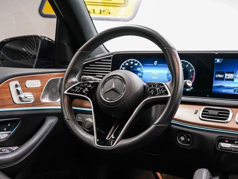 Used 2025 Mercedes-Benz GLE 450 4MATIC image 15