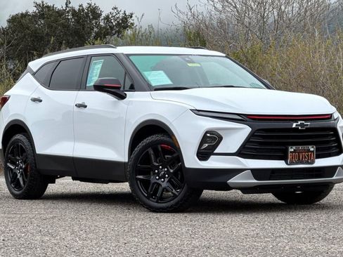 Certified 2025 Chevrolet Blazer LT w/ Redline Edition image 2