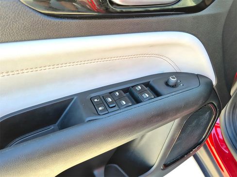 Used 2024 Jeep Compass Limited image 25