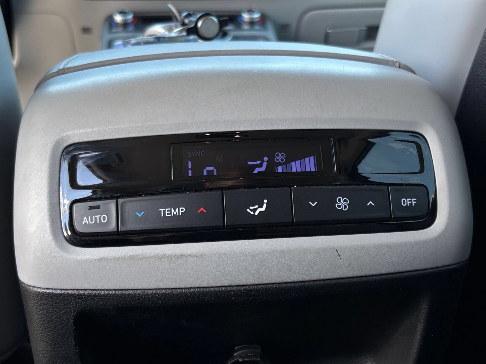 Used 2025 Hyundai Palisade SEL FWD image 25