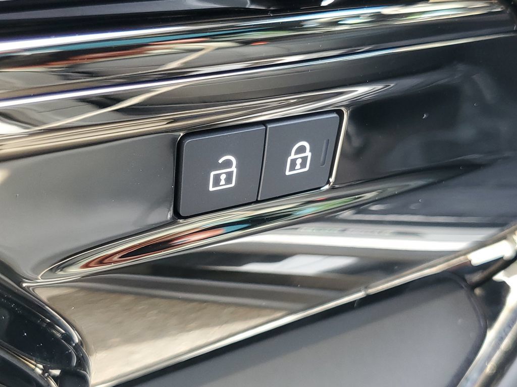 New 2026 Land Rover Range Rover Sport SE AWD/4WD image 10