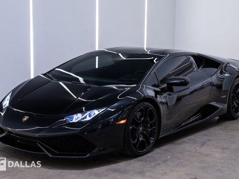 Used 2017 Lamborghini Huracan LP 610-4 AWD/4WD image 2