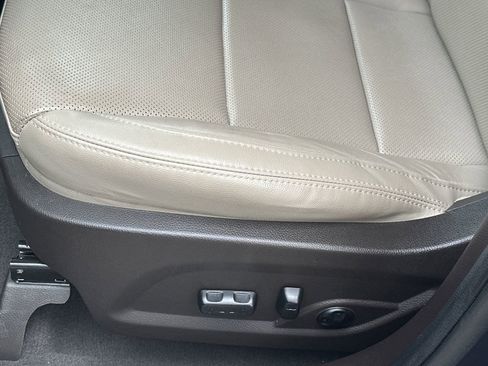 Used 2017 Hyundai Santa Fe Sport w/ Cargo Package FWD image 12