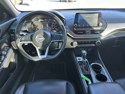 Used 2024 Nissan Altima 2.5 SR image 12
