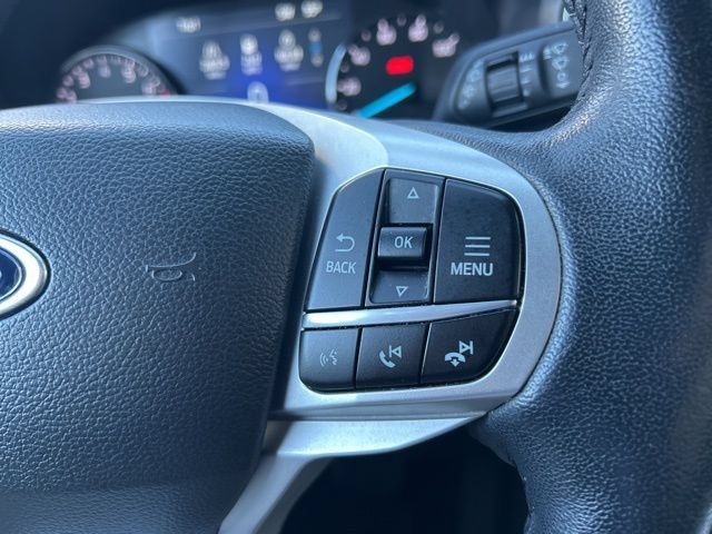 Used 2023 Ford Explorer XLT w/ Equipment Group 202A AWD/4WD image 17