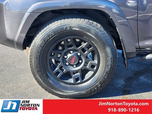 Used 2023 Toyota 4Runner TRD Off-Road Premium image 13