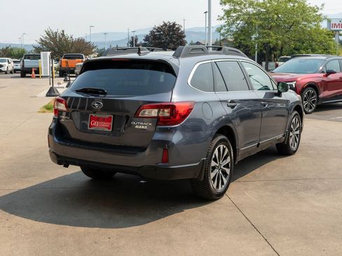 Used 2017 Subaru Outback 2.5i Limited AWD/4WD image 7
