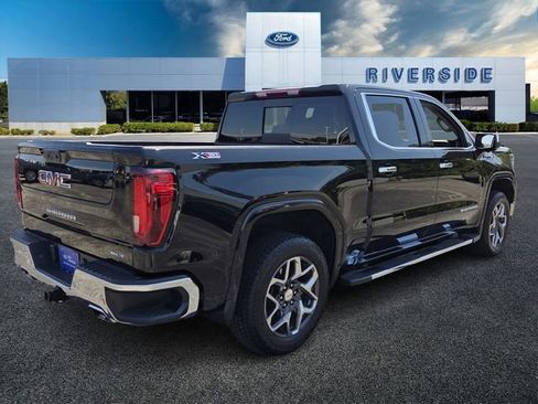 Used 2024 GMC Sierra 1500 SLT w/ SLT Premium Plus Package AWD/4WD image 7