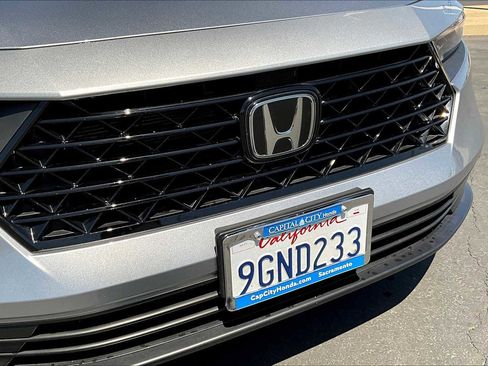 Used 2023 Honda Accord EX image 29