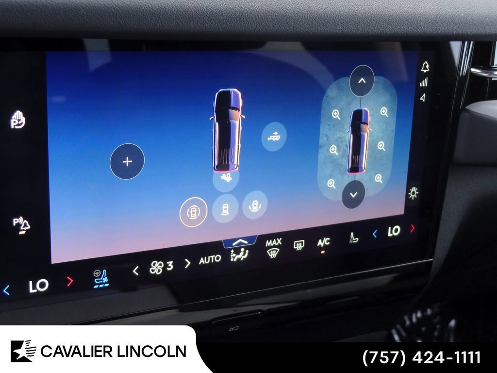 Used 2026 Lincoln Navigator L Premier AWD/4WD image 32