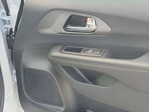 New 2026 Chrysler Voyager LX FWD image 44