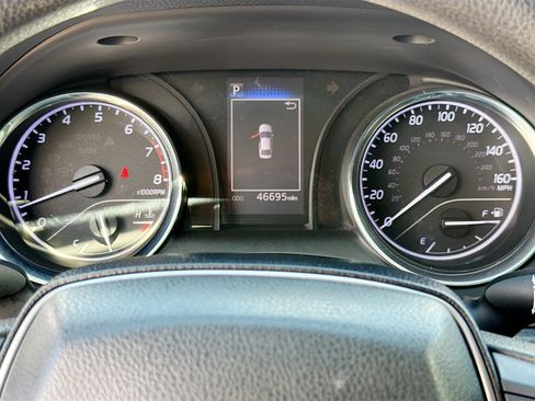 Used 2019 Toyota Camry LE FWD image 36