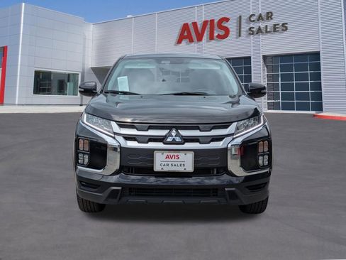 Used 2025 Mitsubishi Outlander Sport SE AWD/4WD image 2