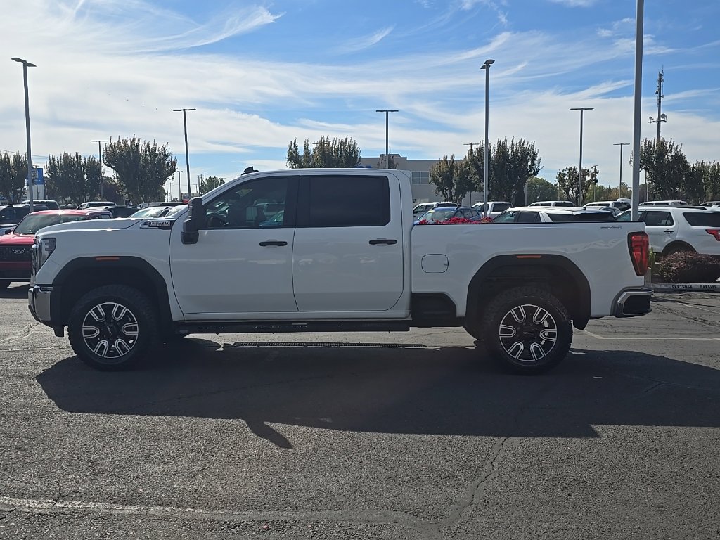 Used 2024 GMC Sierra 3500 Pro AWD/4WD image 7