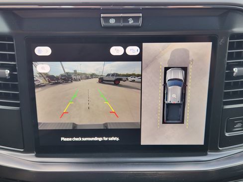 New 2026 Ford F250 Lariat w/ Chrome Package image 17