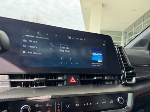 Used 2024 Kia Sportage SX image 17