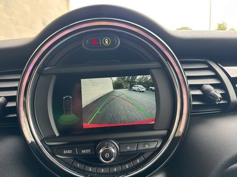 Used 2019 MINI Cooper S w/ Premium Package image 25