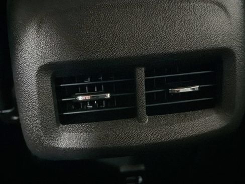 Used 2021 Chevrolet Equinox LT FWD image 37