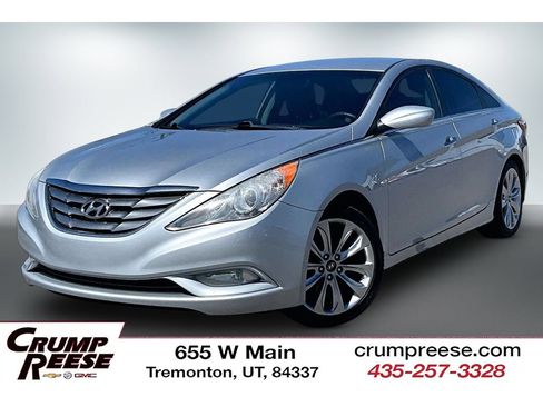 Used 2013 Hyundai Sonata SE FWD image 1