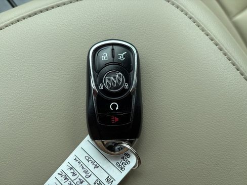 Used 2019 Buick Enclave Premium image 29