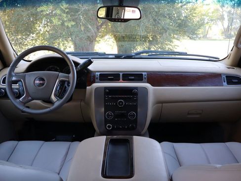 Used 2008 GMC Sierra 2500 SLT w/ Convenience Package image 16