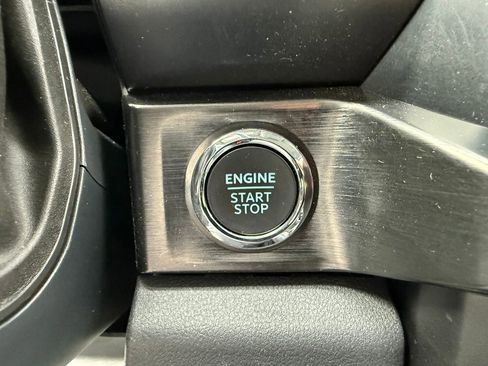 Used 2024 Ford F250 Lariat w/ Chrome Package image 33