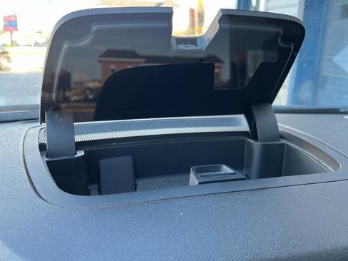 Used 2017 Chevrolet Traverse Premier FWD image 20