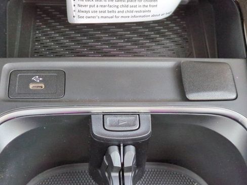 Certified 2026 Mercedes-Benz GLB 250 image 23