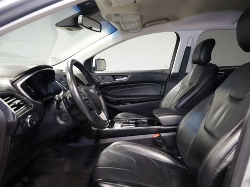 Used 2019 Ford Edge Titanium AWD/4WD image 12