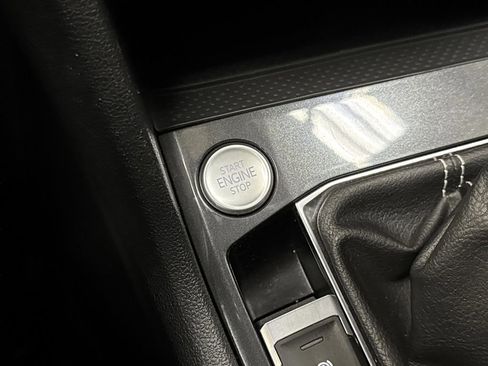 Used 2023 Volkswagen Tiguan SE image 21