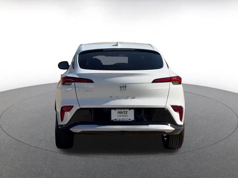 Used 2025 Buick Envista Sport Touring image 12