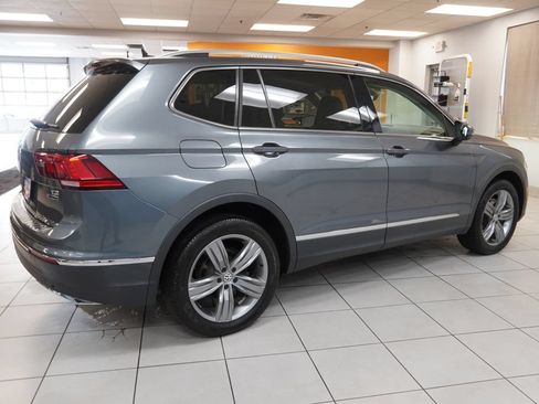 Used 2018 Volkswagen Tiguan SEL Premium w/ 3rd Row Seat Package AWD/4WD image 13