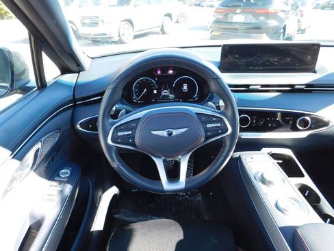 Used 2023 Genesis GV70 2.5T w/ Sport Prestige Package image 17