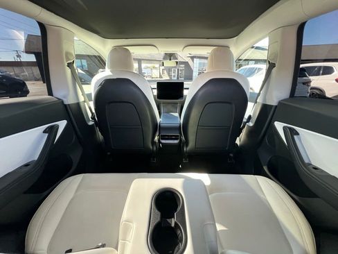 Used 2020 Tesla Model Y Long Range image 24