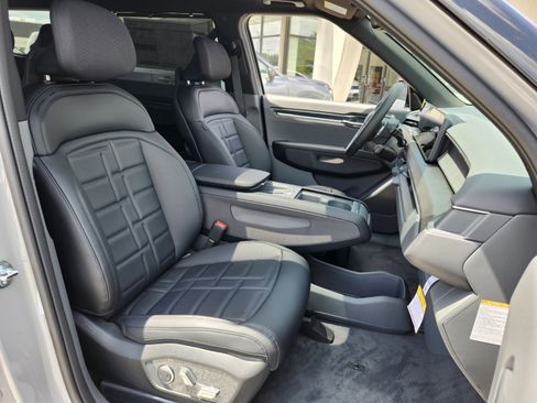 New 2026 Kia EV9 Land w/ Nightfall Edition Package image 12