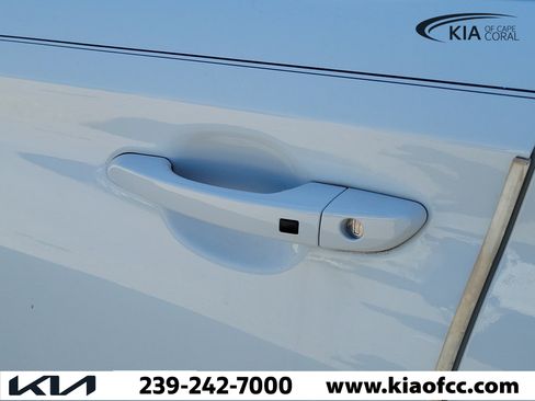 Used 2018 Hyundai Kona SEL w/ SEL Tech Package 02 FWD image 4