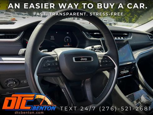 Used 2023 Jeep Grand Cherokee L Limited AWD/4WD image 9
