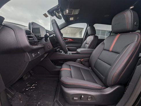 New 2026 Chevrolet Traverse RS w/ LPO, Floor Liner Package image 12