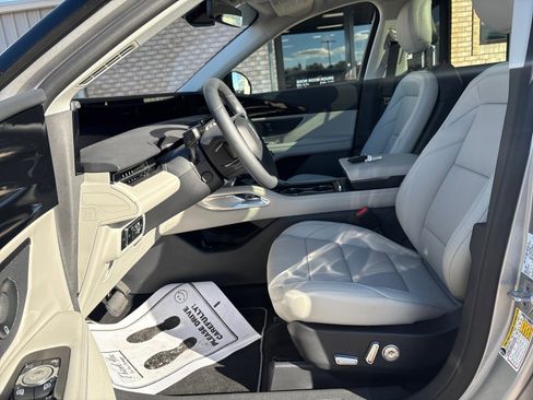 New 2026 Lincoln Nautilus Premier w/ Equipment Group 102A image 3