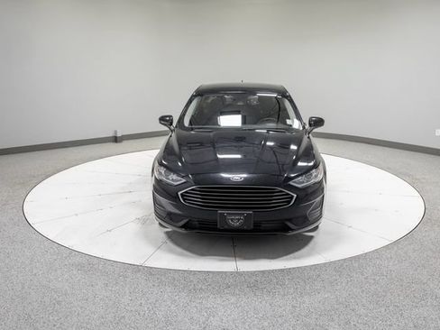 Used 2020 Ford Fusion SE FWD image 24