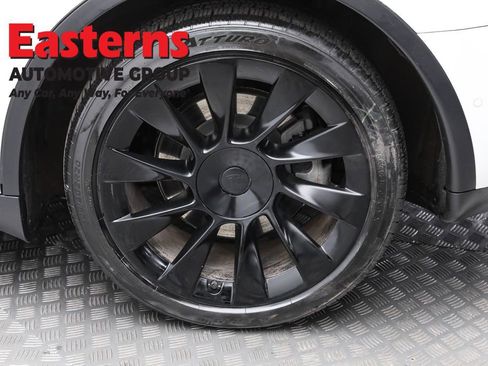 Used 2021 Tesla Model Y Long Range image 8