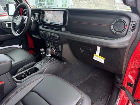 New 2026 Jeep Wrangler Unlimited Rubicon AWD/4WD image 10