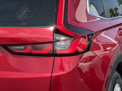 Used 2023 Honda CR-V LX image 7