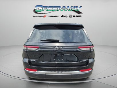 Used 2022 Jeep Grand Cherokee Laredo w/ Luxury Tech Group I