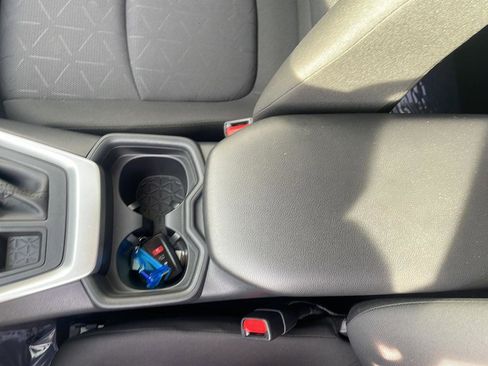 Used 2020 Toyota RAV4 XLE w/ Convenience Package image 10