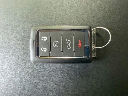 New 2025 Jeep Grand Cherokee Limited w/ Luxury Tech Group II image 36