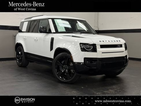 Used 2026 Land Rover Defender 110 X-Dynamic SE AWD/4WD image 1